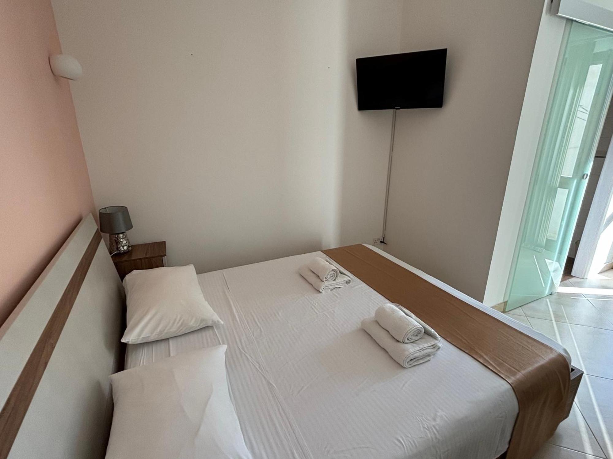 Alina Boutique Living Bed & Breakfast Victoria Luaran gambar